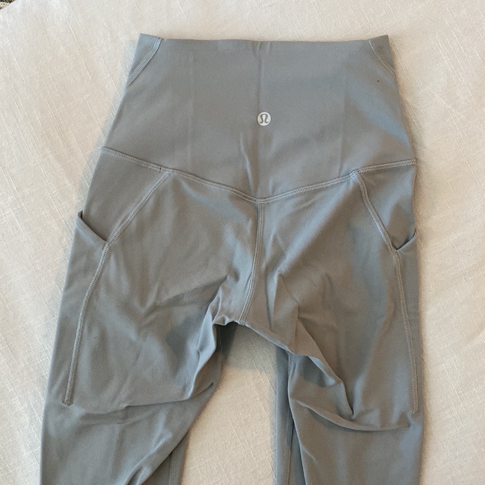 LULULEMON 7/8 ALIGNS WITH POCKETS SZ 2